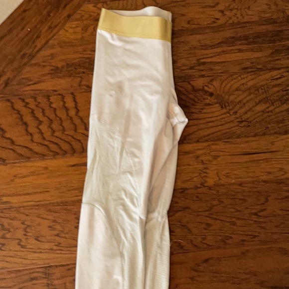 Nike dri-fit 7/8 cold weather running tights - Picture 5 of 5